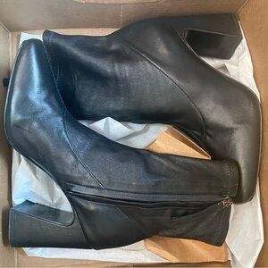 Reformation Black Heeled Boots Elegant Design